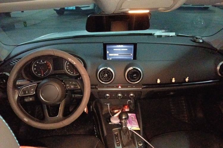 Used Audi A3 2020 Limousine 35 TFSI Fashion Edition China VI Emission Standard Center Console