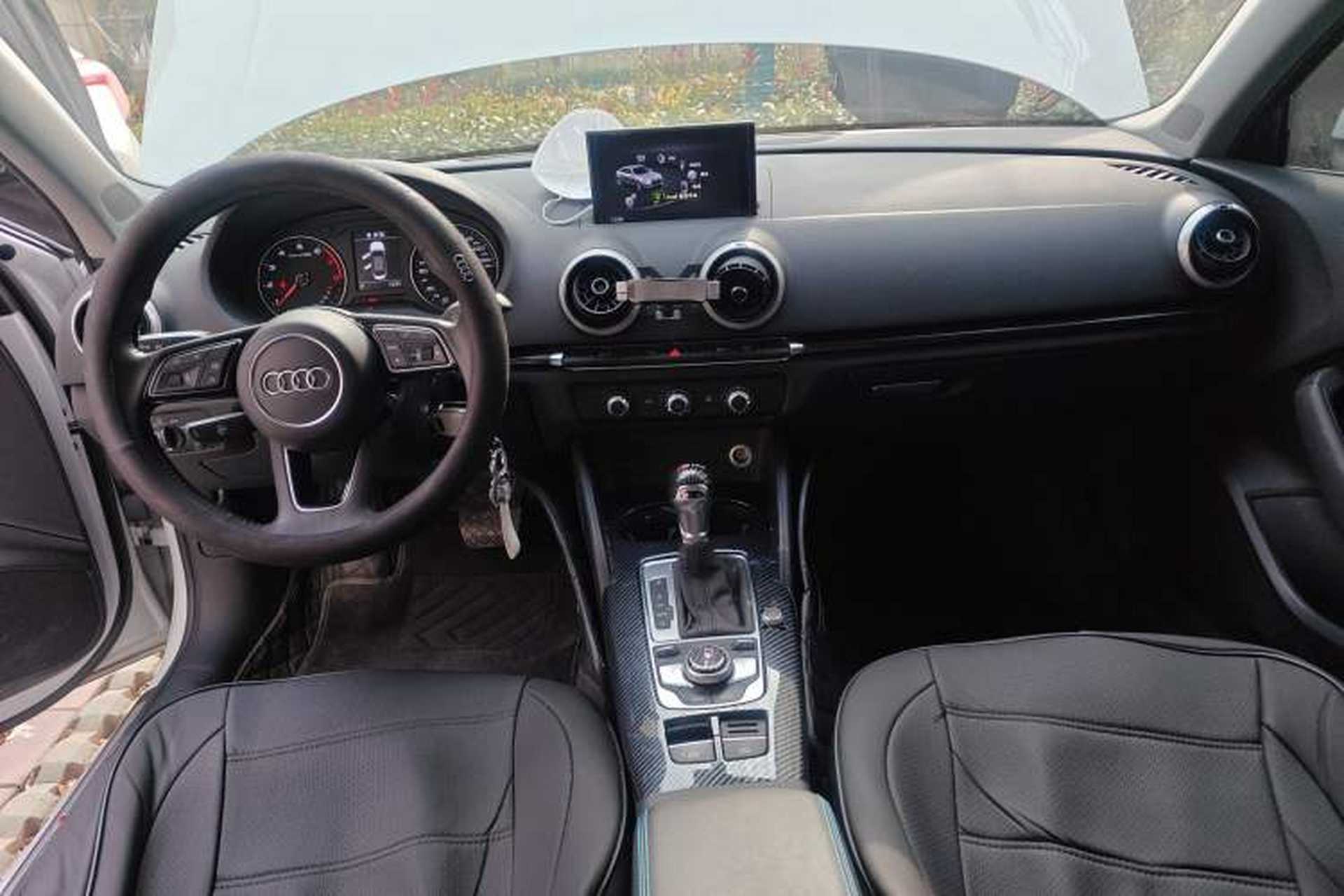 Used Audi A3 2020 Limousine 35 TFSI Fashion Edition China VI Emission Standard Center Console