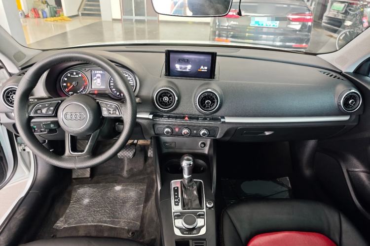 Used Audi A3 2020 Restyled Limousine 35 TFSI Ambition Version China VI Center Console