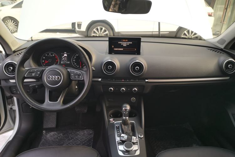 Used Audi A3 2020 Restyled Limousine 35 TFSI Ambition Version China VI Center Console
