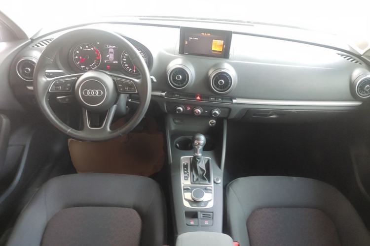 Used Audi A3 2020 Sportback 35 TFSI Ambition China VI Center Console