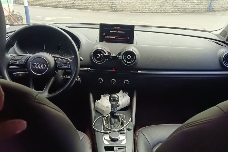 Used Audi A3 2020 Sportback 35 TFSI Ambition China VI Center Console