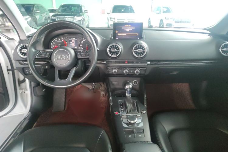 Used Audi A3 2020 Restyled Sportback 35 TFSI Entry-Level China VI Emission Standard Center Console