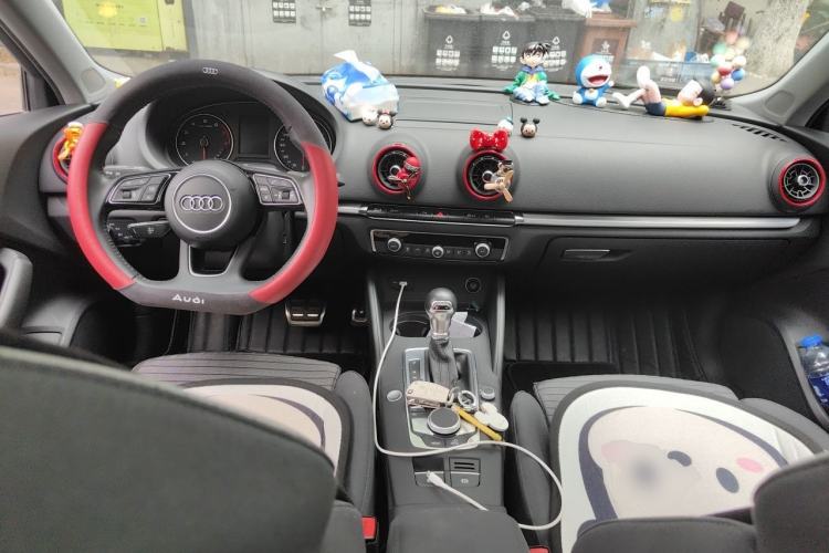 Used Audi A3 2020 Sportback 35 TFSI Sporty Model China VI Center Console