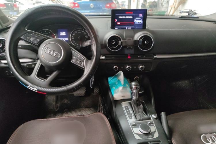 Used Audi A3 2020 Sportback 35 TFSI Ambition China VI Center Console
