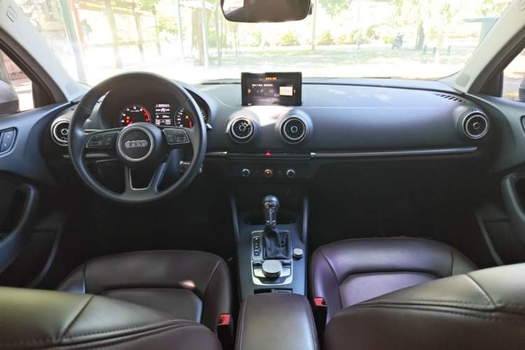 Used Audi A3 2020 Restyled Limousine 35 TFSI Ambition Version China VI Center Console