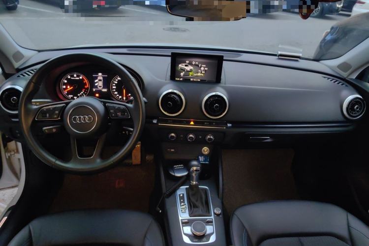 Used Audi A3 2020 Limousine 35 TFSI Fashion Edition China VI Emission Standard Center Console