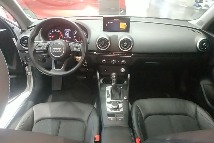 Used Audi A3 2020 Limousine 35 TFSI Fashion Edition China VI Emission Standard Center Console