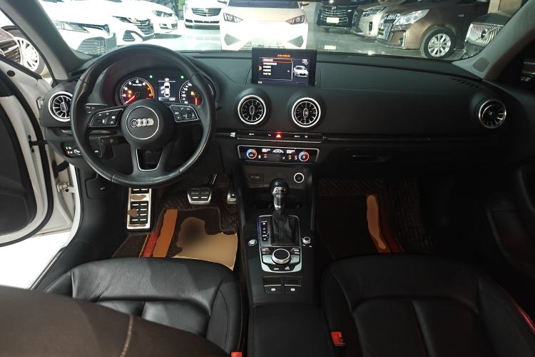 Used Audi A3 2020 Limousine 35 TFSI Style Edition China VI Emission Standard Center Console