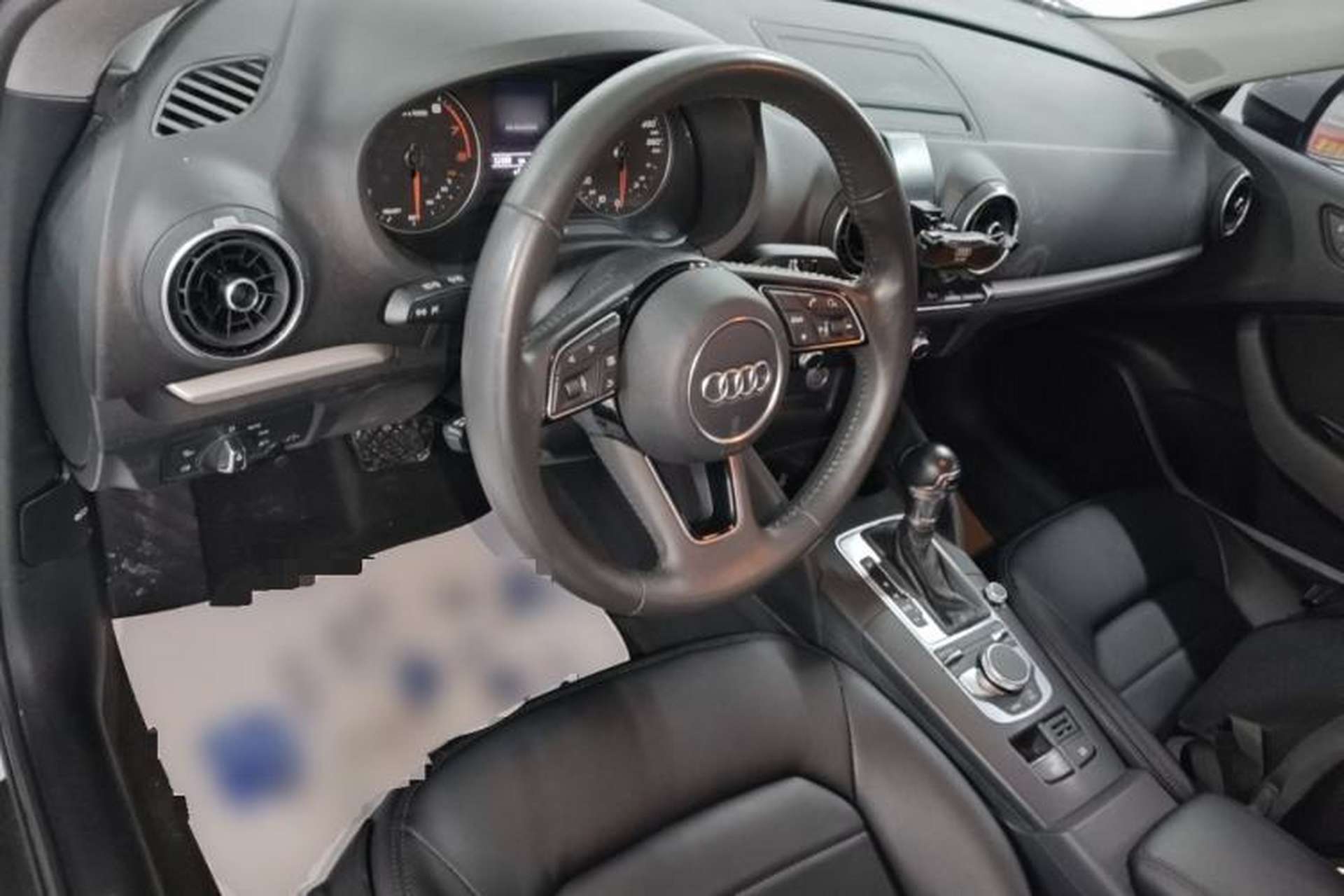 Used Audi A3 2020 Restyled Sportback 35 TFSI Entry-Level China VI Emission Standard Center Console
