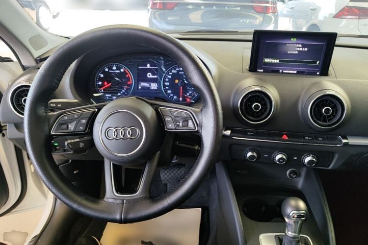 Used Audi A3 2020 Sportback 35 TFSI Ambition China VI Center Console