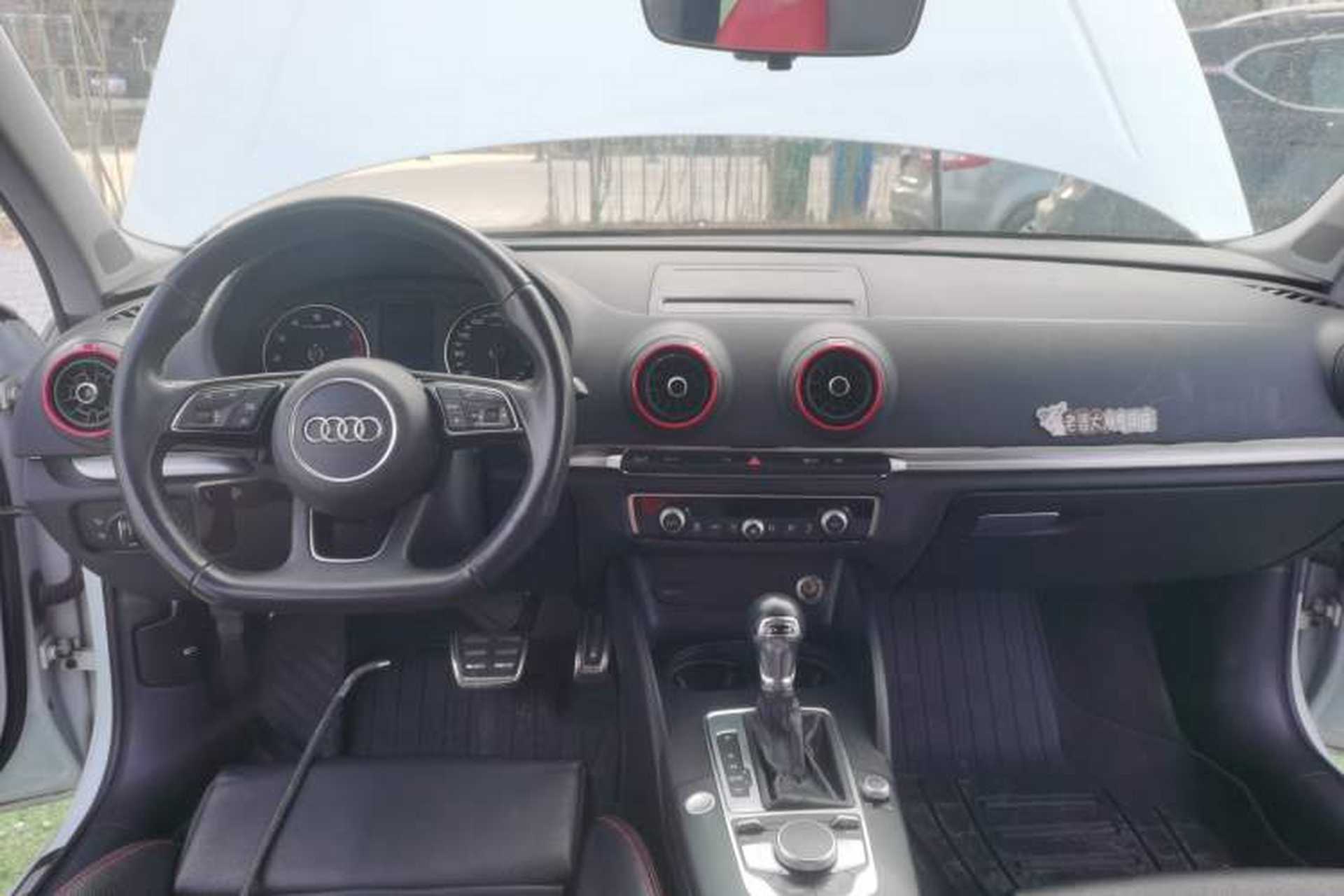 Used Audi A3 2020 Limousine 35 TFSI Sporty Version China VI Center Console