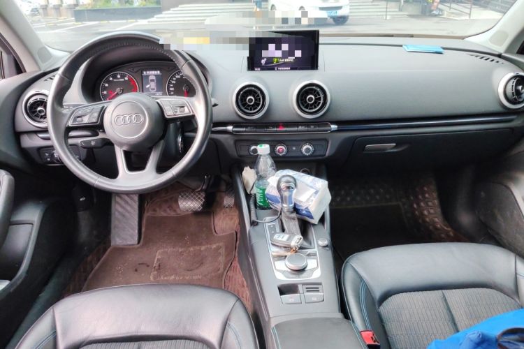 Used Audi A3 2020 Limousine 35 TFSI Fashion Edition China VI Emission Standard Center Console