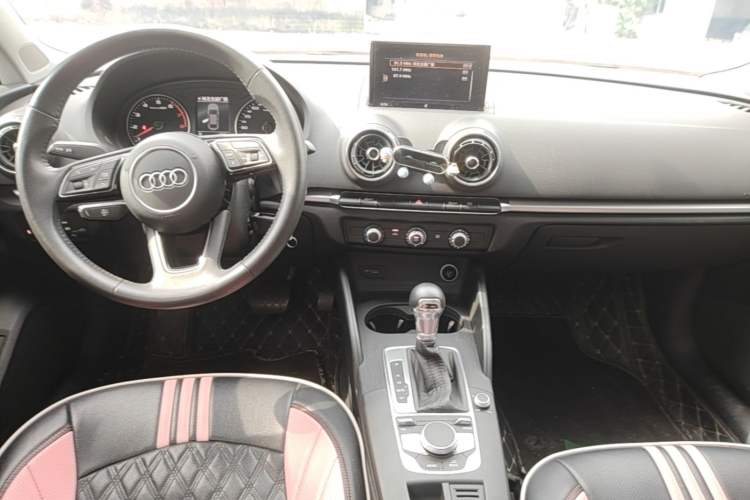 Used Audi A3 2020 Restyled Limousine 35 TFSI Ambition Version China VI Center Console