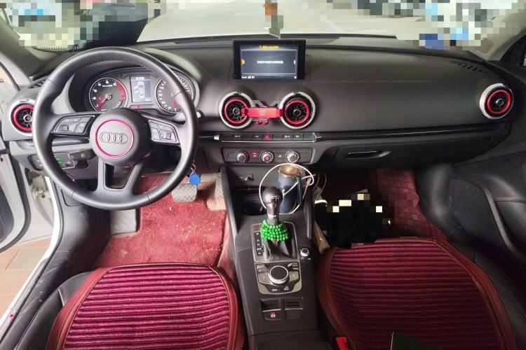 Used Audi A3 2020 Limousine 35 TFSI Fashion Edition China VI Emission Standard Center Console