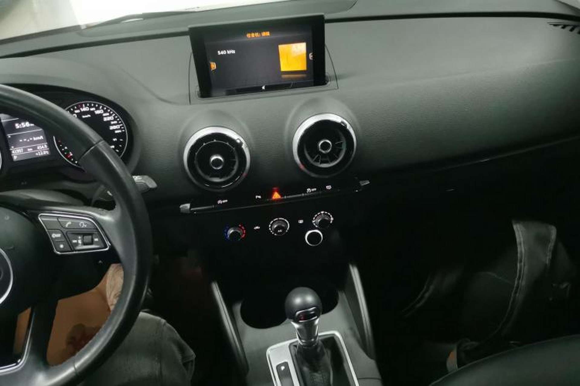 Used Audi A3 2020 Sportback 35 TFSI Fashion Edition China VI Emission Standard Center Console