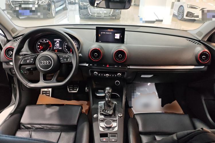 Used Audi A3 2020 Limousine 35 TFSI Sporty Version China VI Center Console