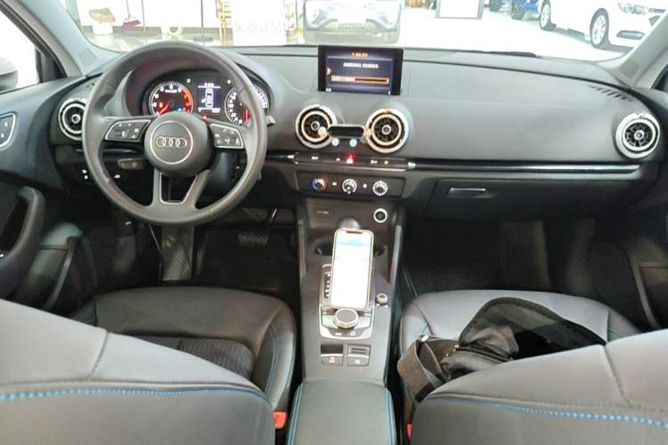 Used Audi A3 2020 Limousine 35 TFSI Fashion Edition China VI Emission Standard Center Console