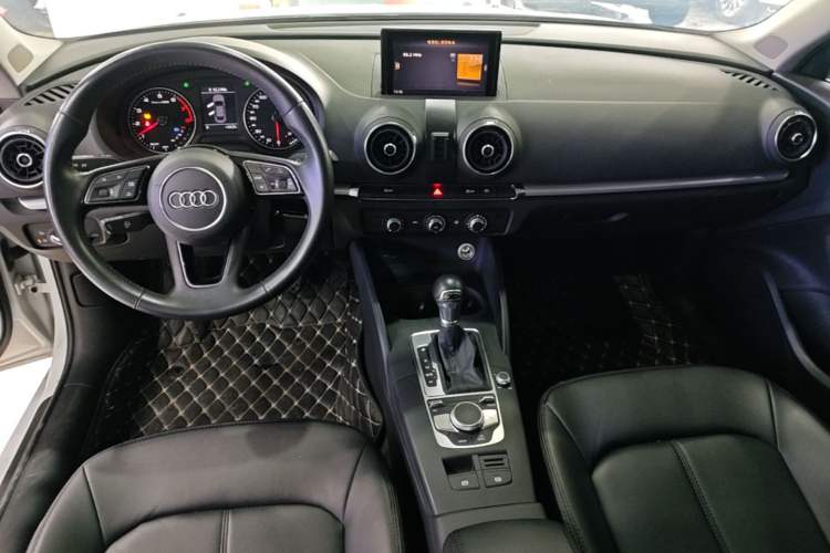 Used Audi A3 2020 Restyled Limousine 35 TFSI Ambition Version China VI Center Console
