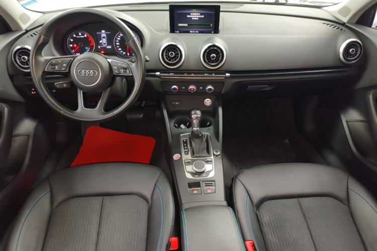 Used Audi A3 2020 Limousine 35 TFSI Fashion Edition China VI Emission Standard Center Console