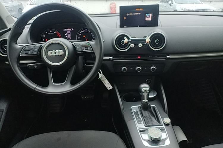 Used Audi A3 2020 Restyled Limousine 35 TFSI Ambition Version China VI Center Console