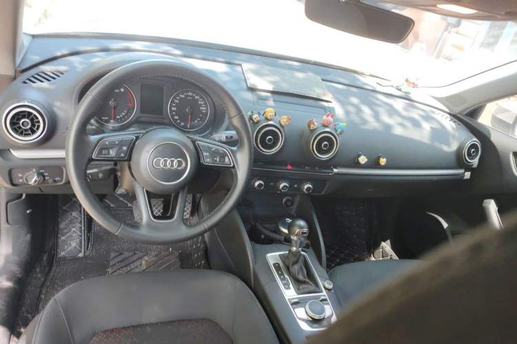 Used Audi A3 2020 Restyled Limousine 35 TFSI Ambition Version China VI Center Console