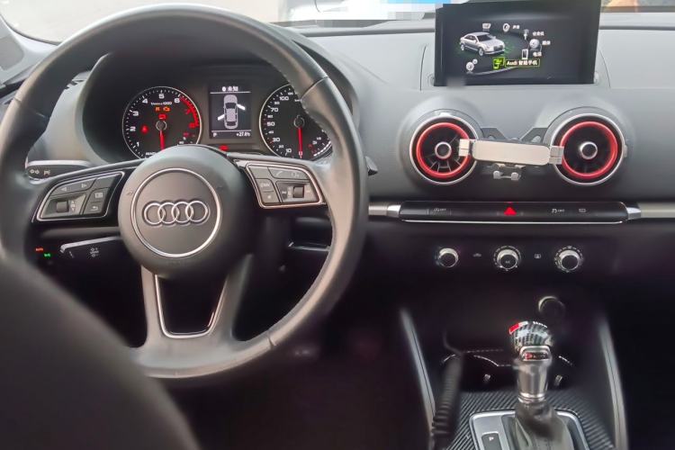 Used Audi A3 2020 Restyled Limousine 35 TFSI Ambition Version China VI Center Console
