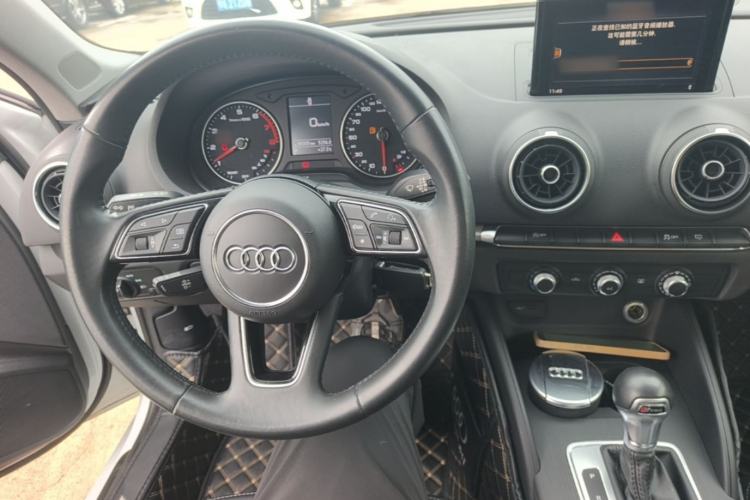 Used Audi A3 2020 Restyled Limousine 35 TFSI Ambition Version China VI Center Console