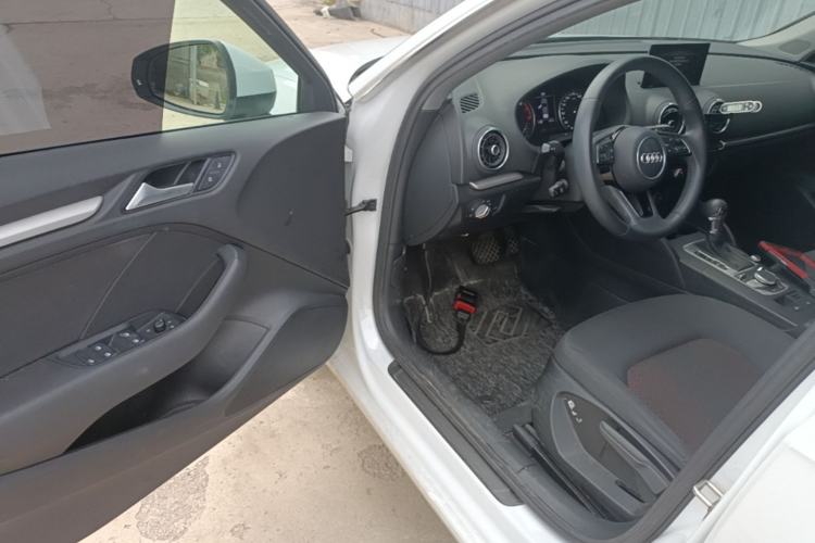Used Audi A3 2020 Sportback 35 TFSI Ambition China VI Driver Seat