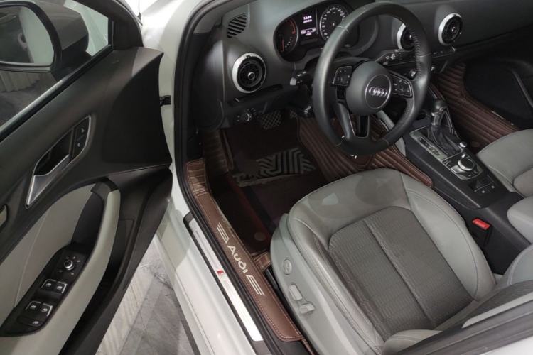 Used Audi A3 2020 Limousine 35 TFSI Fashion Edition China VI Emission Standard Driver Seat