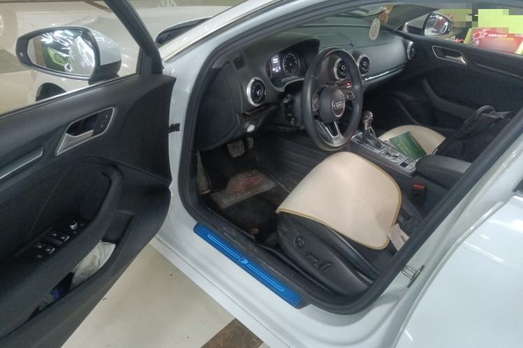 Used Audi A3 2020 Sportback 35 TFSI Fashion Edition China VI Emission Standard Driver Seat