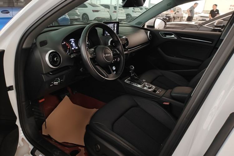 Used Audi A3 2020 Limousine 35 TFSI Fashion Edition China VI Emission Standard Driver Seat
