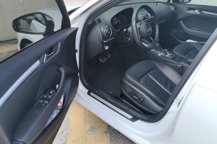 Used Audi A3 2020 Sportback 35 TFSI Style Edition China VI Emission Standard Driver Seat
