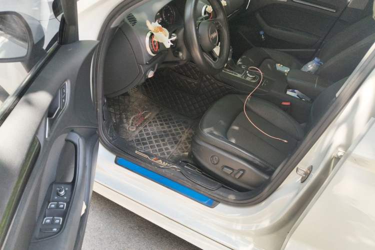 Used Audi A3 2020 Limousine 35 TFSI Fashion Edition China VI Emission Standard Driver Seat