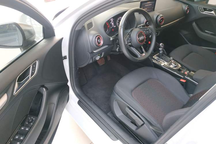 Used Audi A3 2020 Restyled Limousine 35 TFSI Ambition Version China VI Driver Seat