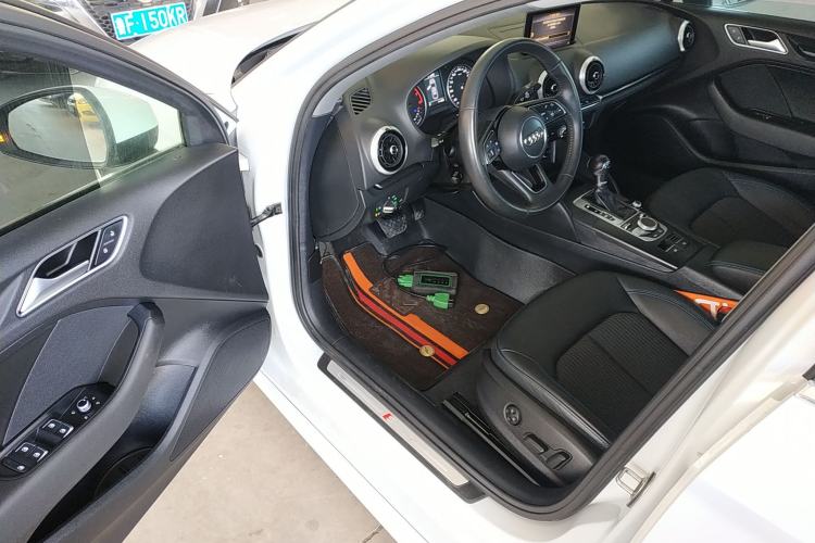 Used Audi A3 2020 Limousine 35 TFSI Fashion Edition China VI Emission Standard Driver Seat