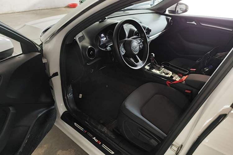 Used Audi A3 2020 Sportback 35 TFSI Ambition China VI Driver Seat