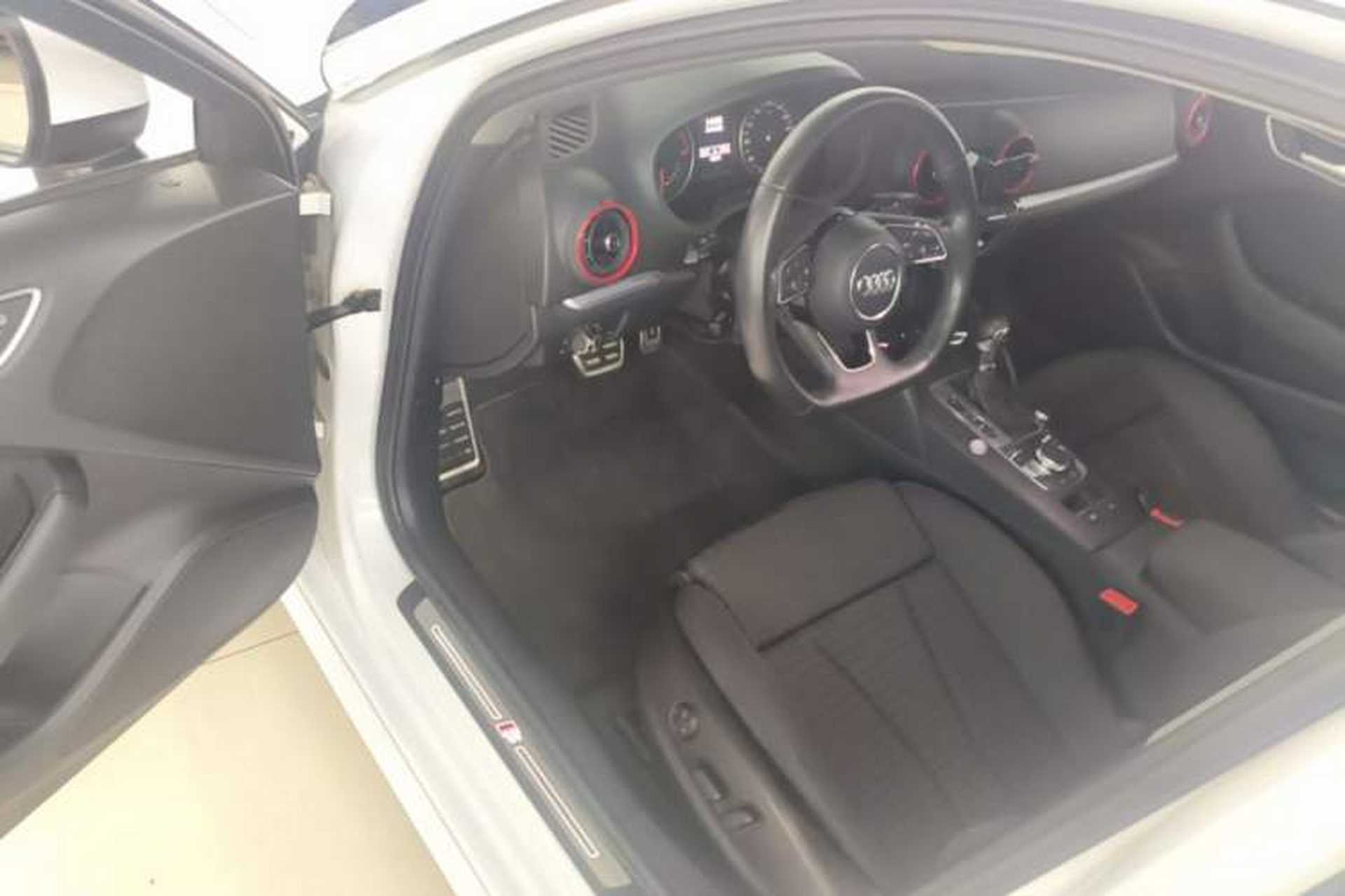 Used Audi A3 2020 Sportback 35 TFSI Sporty Model China VI Driver Seat