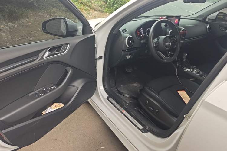 Used Audi A3 2020 Limousine 35 TFSI Fashion Edition China VI Emission Standard Driver Seat