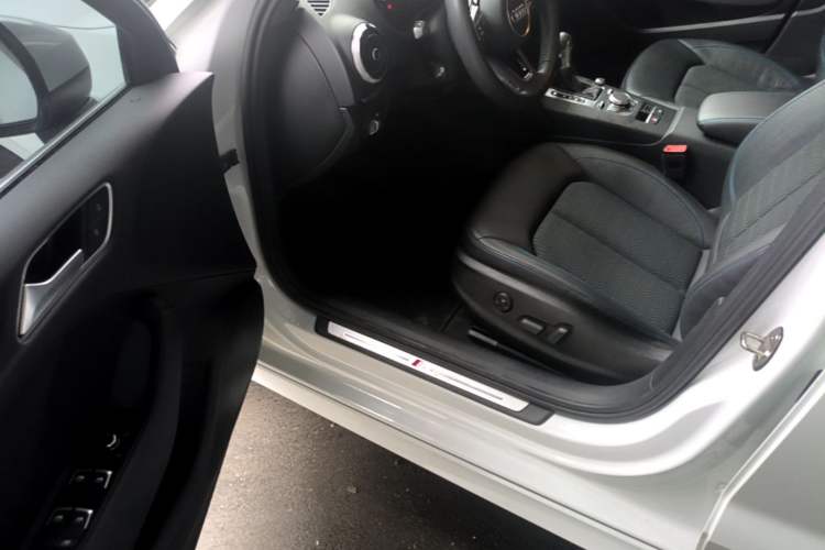 Used Audi A3 2020 Limousine 35 TFSI Fashion Edition China VI Emission Standard Driver Seat