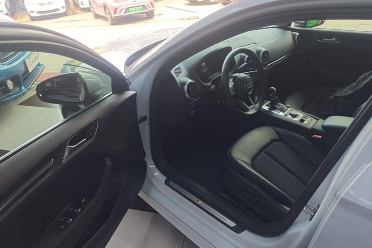 Used Audi A3 2020 Limousine 35 TFSI Fashion Edition China VI Emission Standard Driver Seat