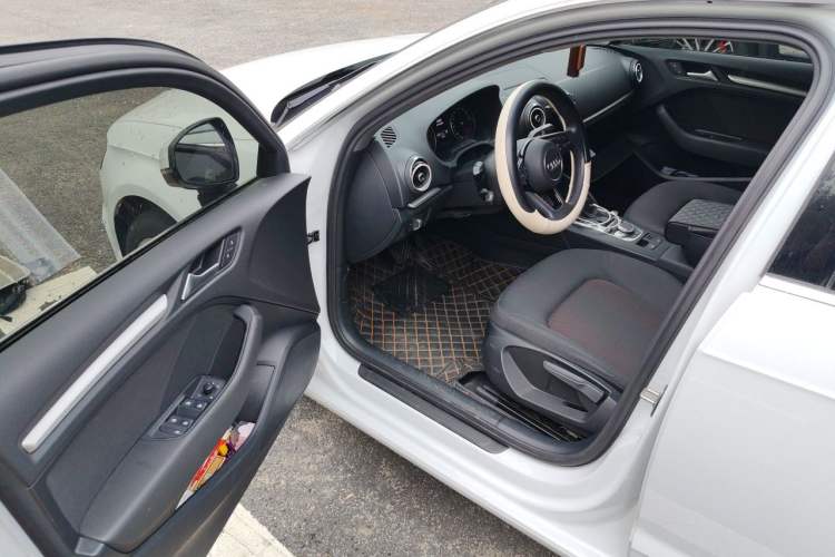 Used Audi A3 2020 Sportback 35 TFSI Ambition China VI Driver Seat