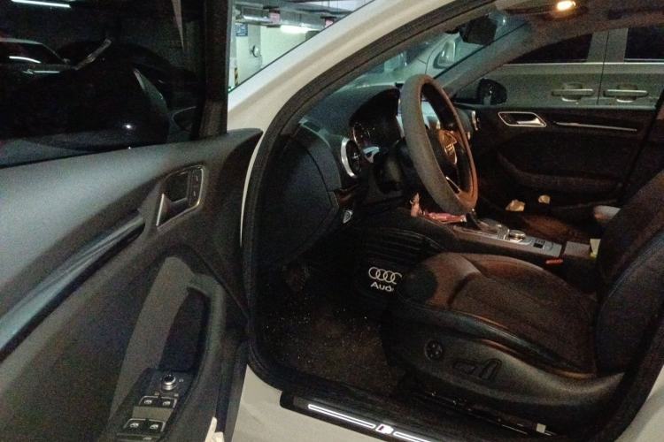 Used Audi A3 2020 Limousine 35 TFSI Fashion Edition China VI Emission Standard Driver Seat