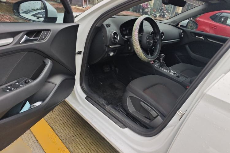 Used Audi A3 2020 Limousine 35 TFSI Ambition China VI Driver Seat