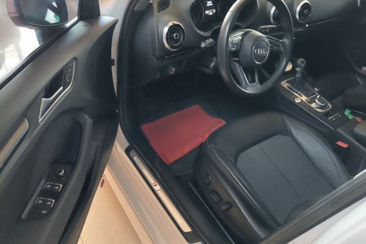 Used Audi A3 2020 Limousine 35 TFSI Fashion Edition China VI Emission Standard Driver Seat