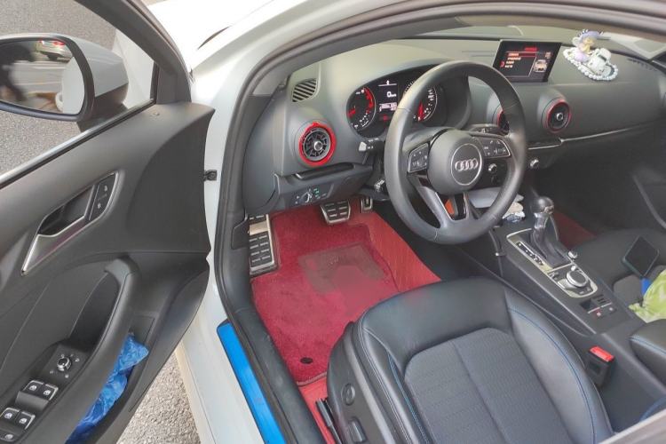 Used Audi A3 2020 Limousine 35 TFSI Fashion Edition China VI Emission Standard Driver Seat