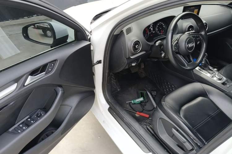 Used Audi A3 2020 Limousine 35 TFSI Ambition China VI Driver Seat