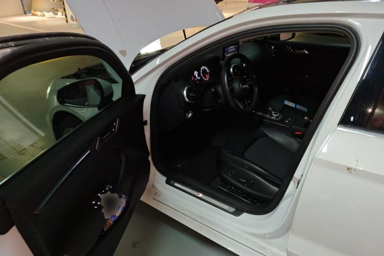 Used Audi A3 2020 Limousine 35 TFSI Fashion Edition China VI Emission Standard Driver Seat