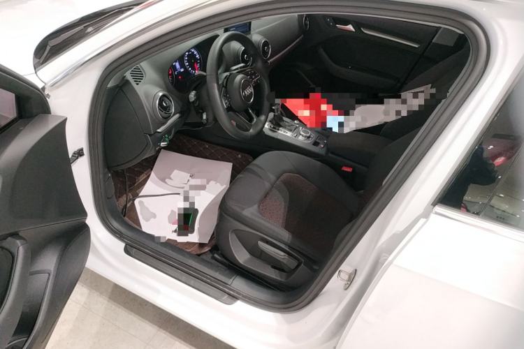Used Audi A3 2020 Restyled Sportback 35 TFSI Entry-Level China VI Emission Standard Driver Seat