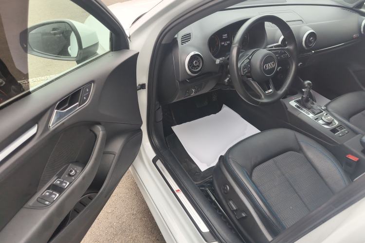 Used Audi A3 2020 Limousine 35 TFSI Fashion Edition China VI Emission Standard Driver Seat